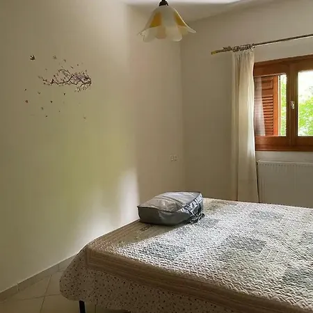 The Coziness Of Tradition At Meteora Holiday home